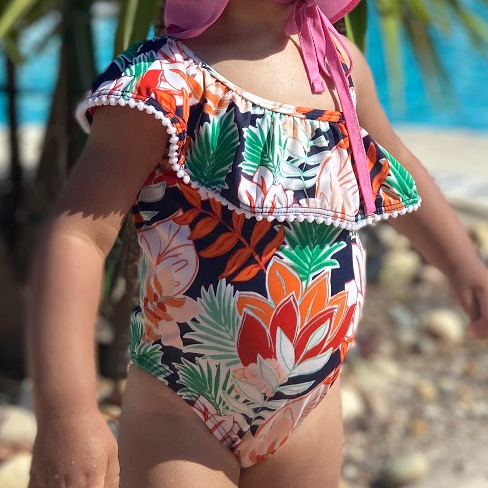 Janie and Jack swim 12-18m